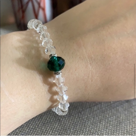 Clear Glass and Green Beaded Necklace Set - Picture 3 of 9